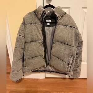 ✨ NWOT Forever21 Black denim wash puffer jacket